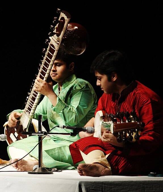 Detailed Raga Descriptions: JOGKAUNS, JAUNPURI, ZHINJHOT, TILAKKAMOD, TILANG, BREAK, COURTIER, COURT CANADA, DHANASHREE, DHANI RAAG